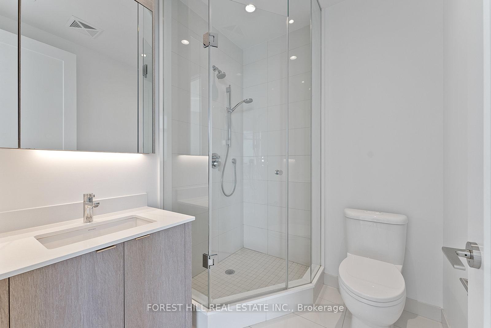1 Edgewater Drive SPH #07
