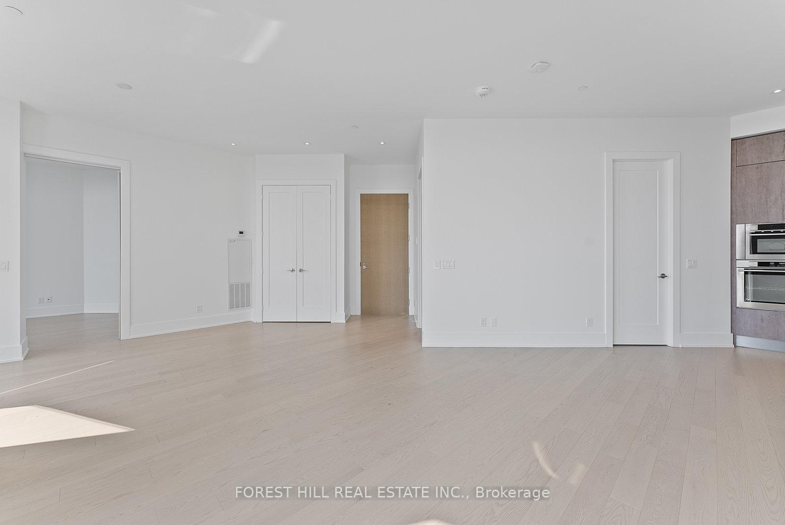 1 Edgewater Drive SPH #07