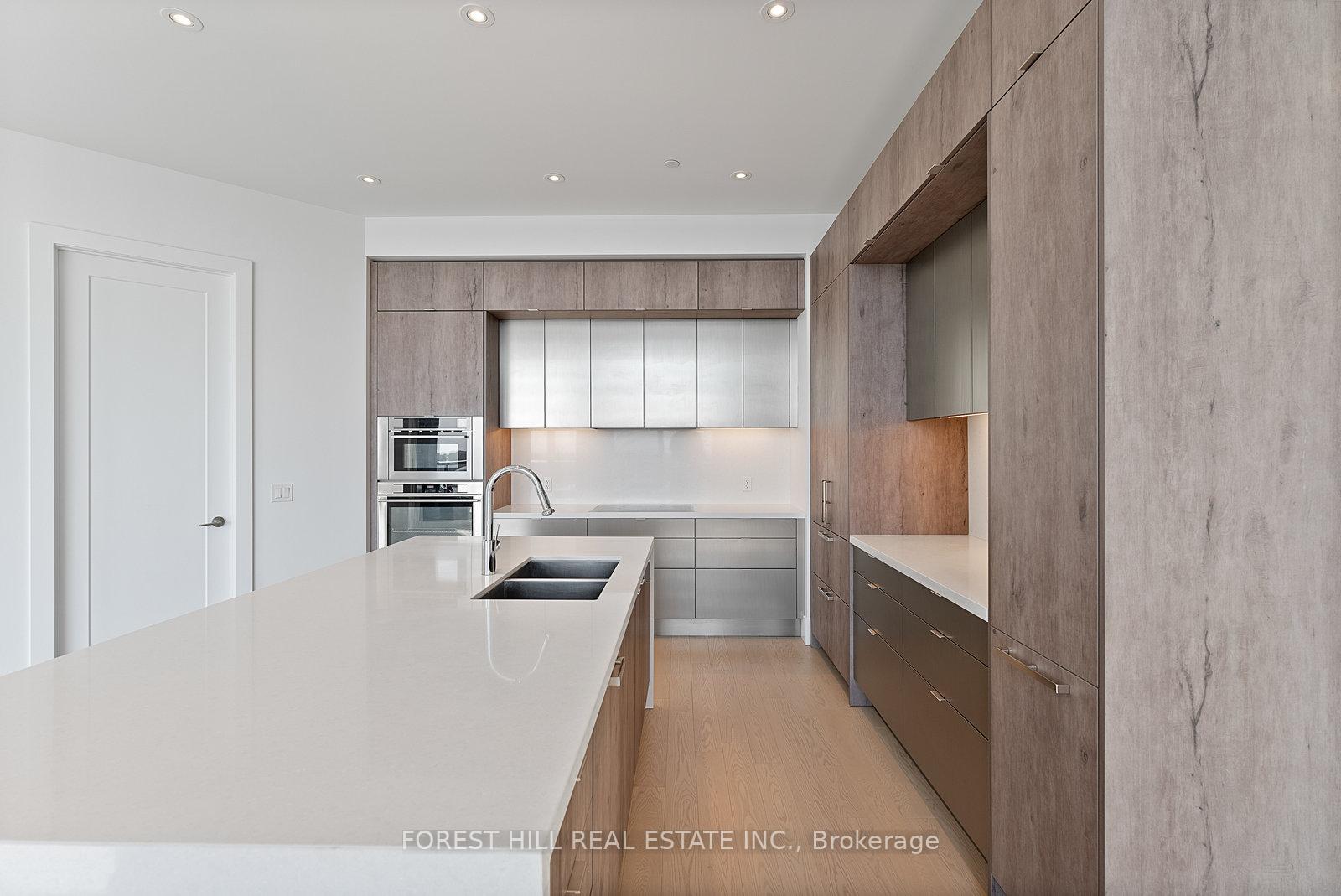 1 Edgewater Drive SPH #07