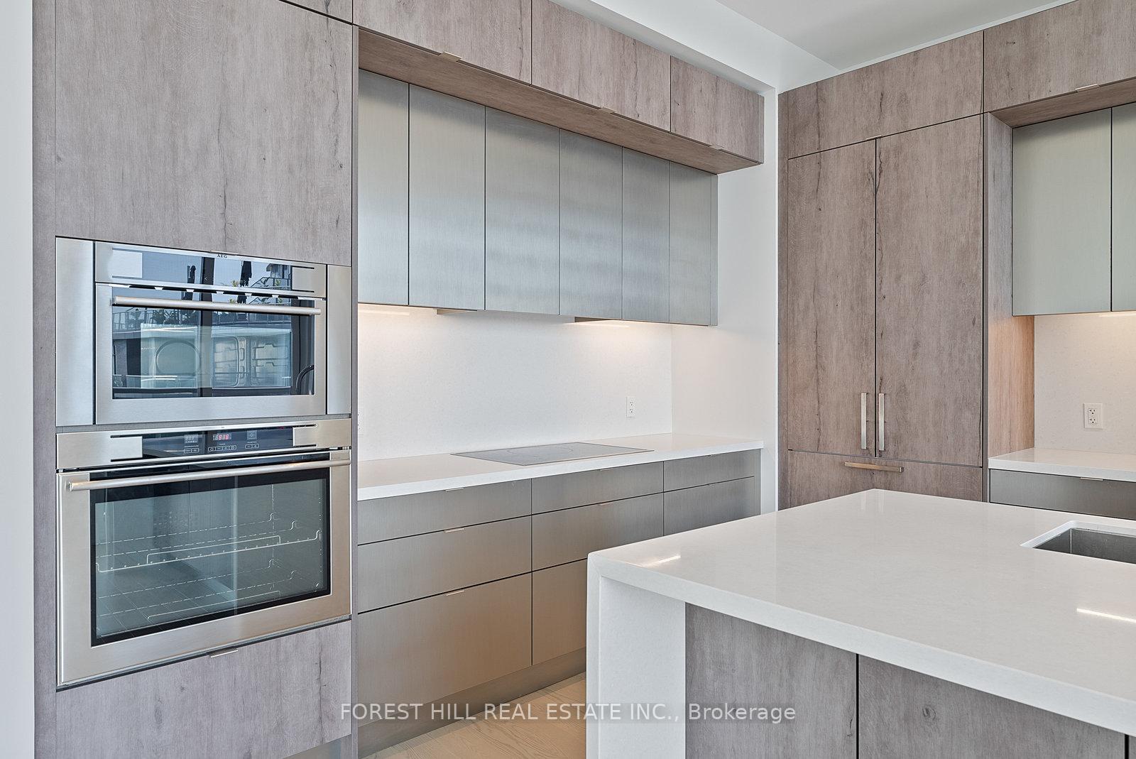 1 Edgewater Drive SPH #07