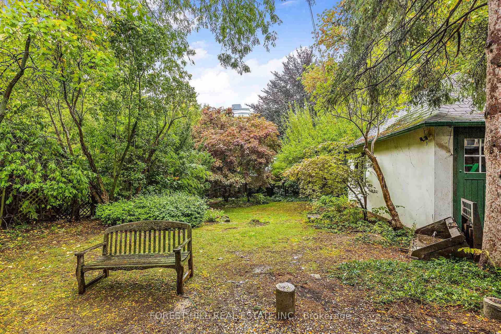 116 Manor Road E Lower