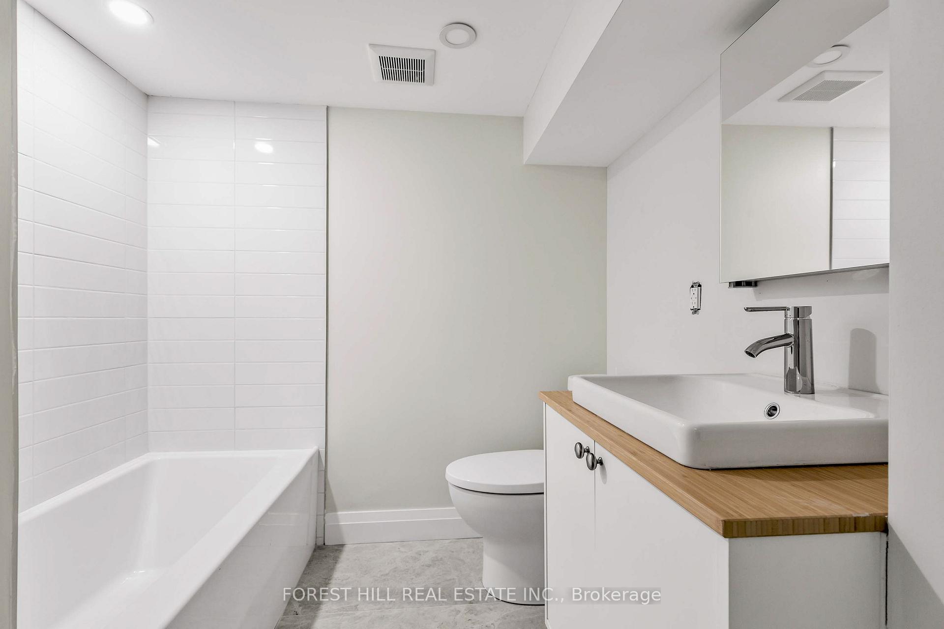 116 Manor Road E Lower