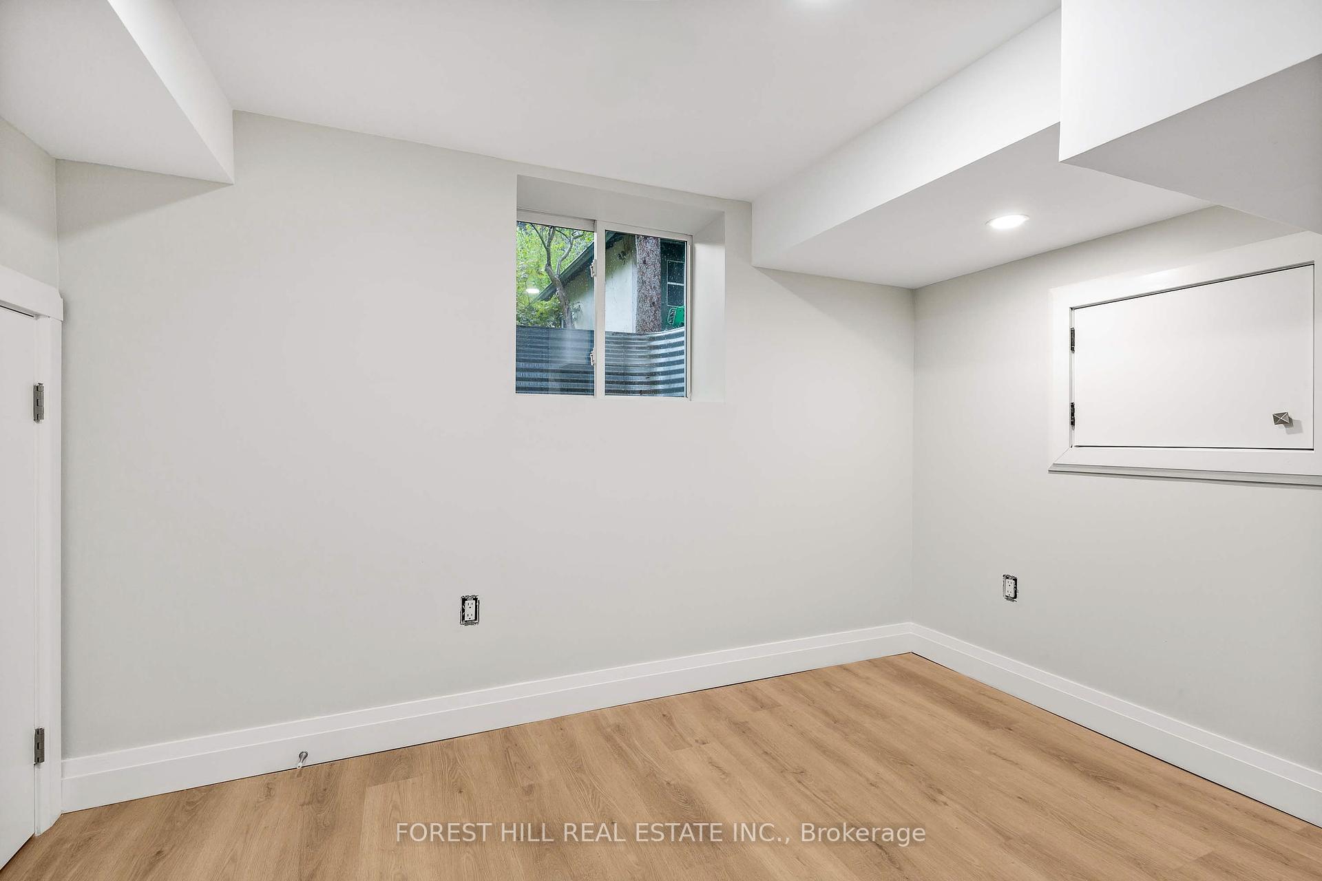 116 Manor Road E Lower