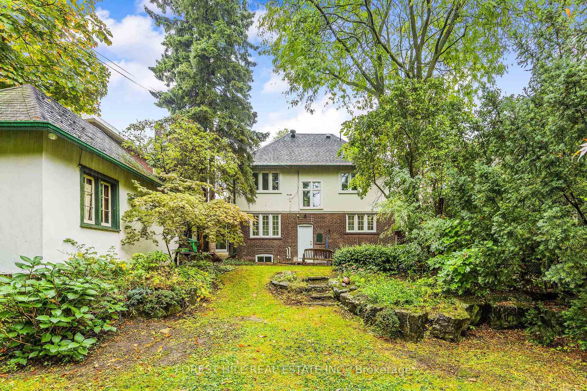 116 Manor Road E Lower