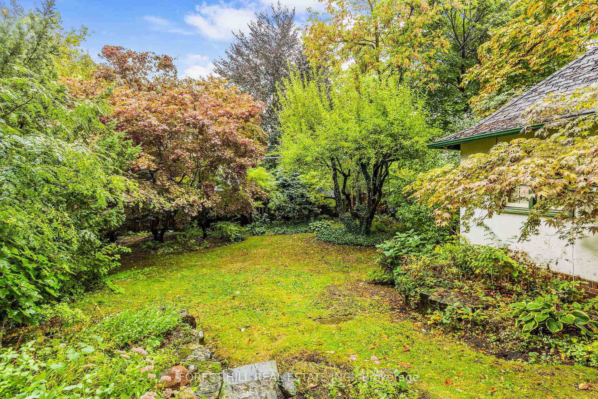 116 Manor Road E Lower