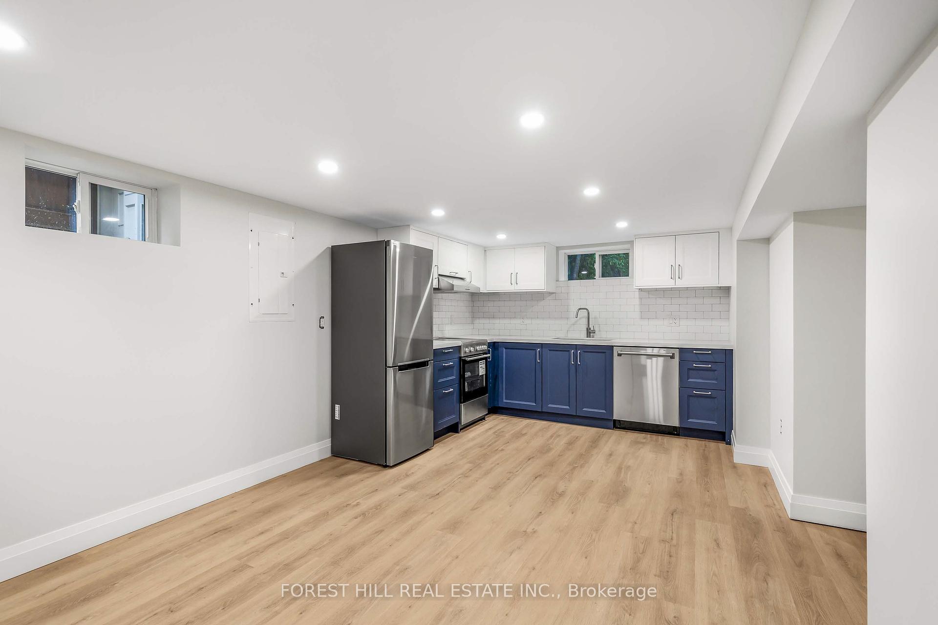 116 Manor Road E Lower