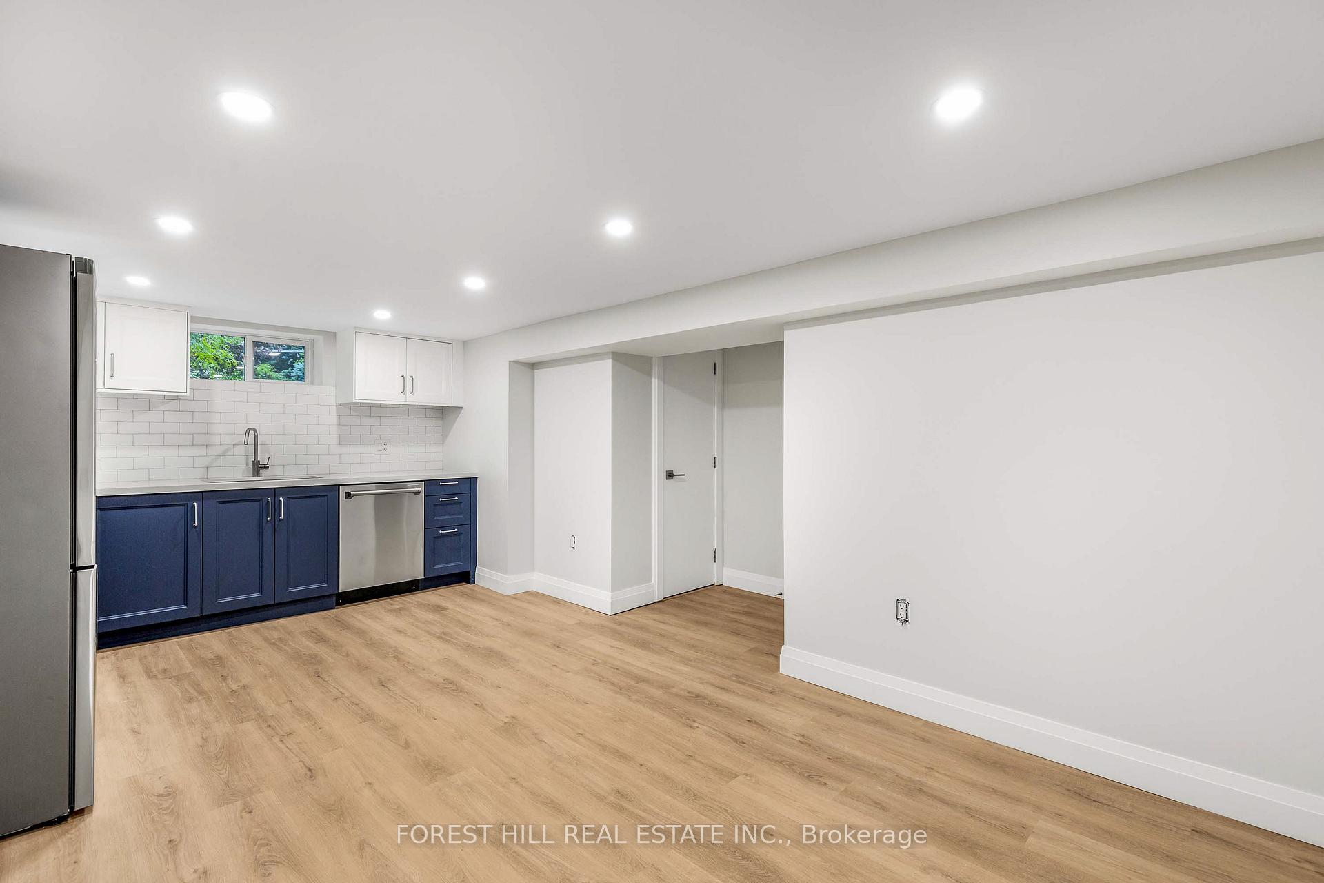 116 Manor Road E Lower