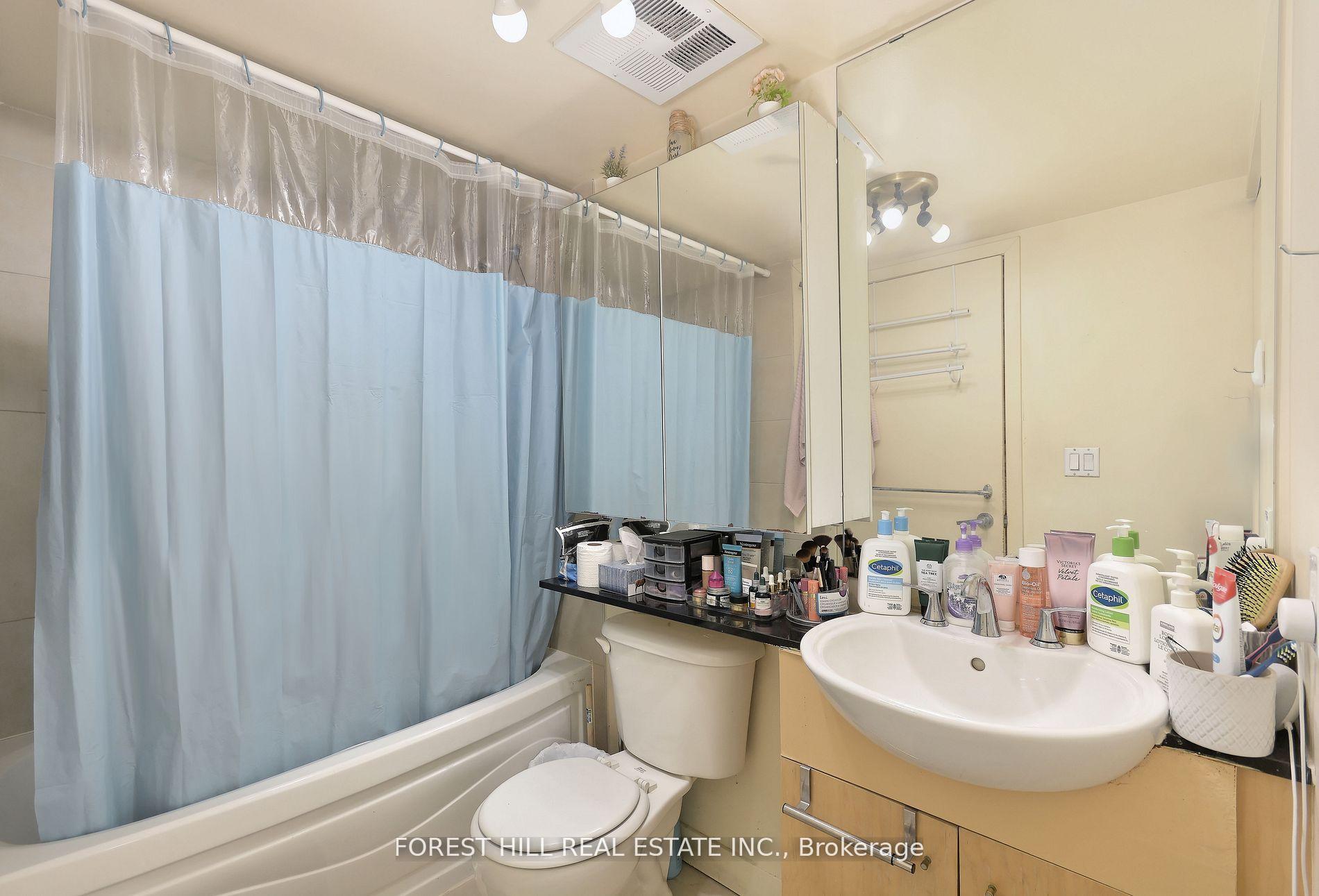 397 Front Street W 2211, Toronto C01 Unit: 2211