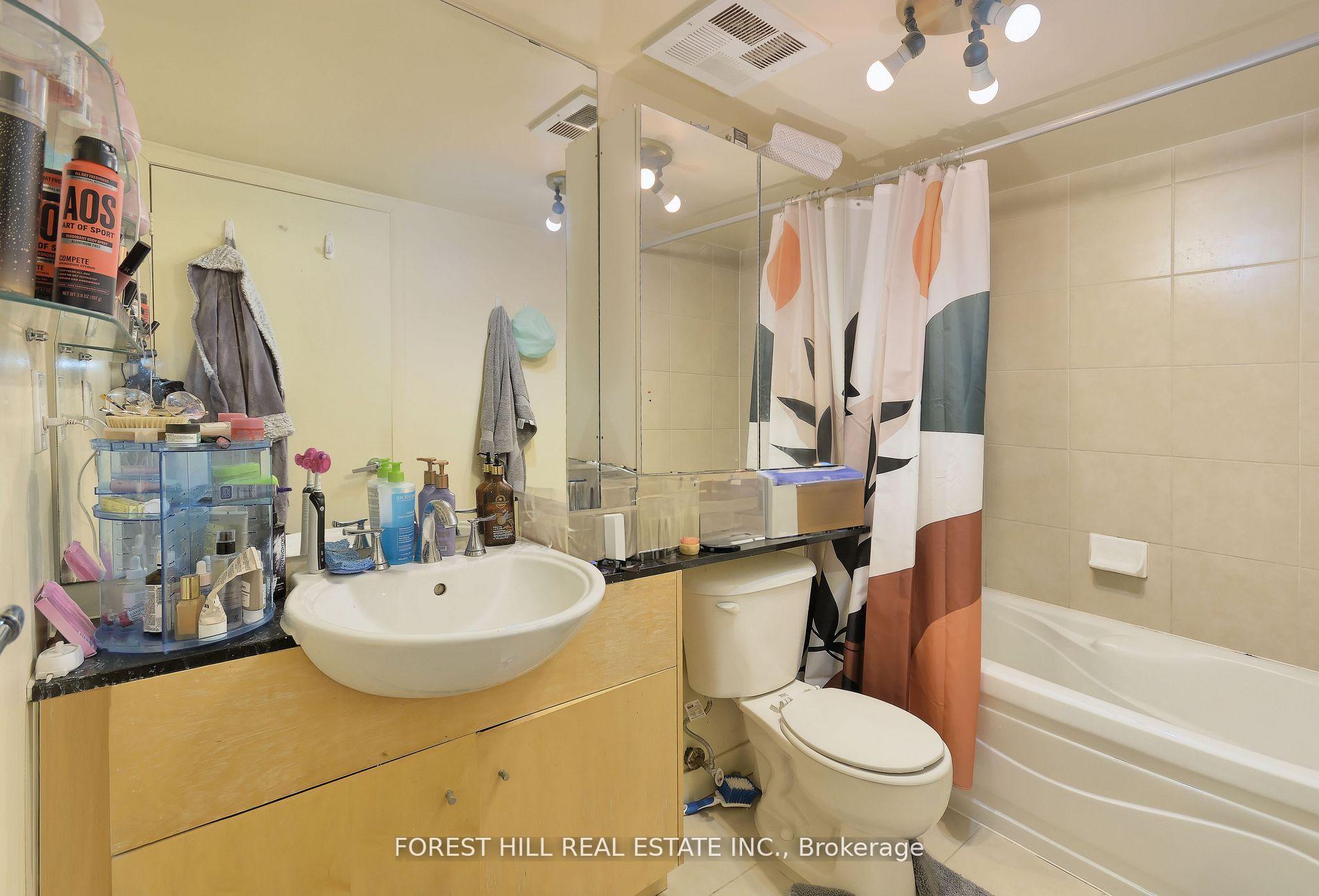 397 Front Street W 2211, Toronto C01 Unit: 2211