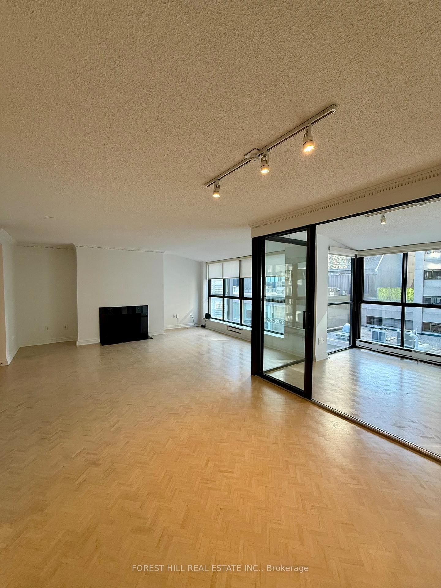 164 Cumberland Street 505, Toronto C02 Unit: 505