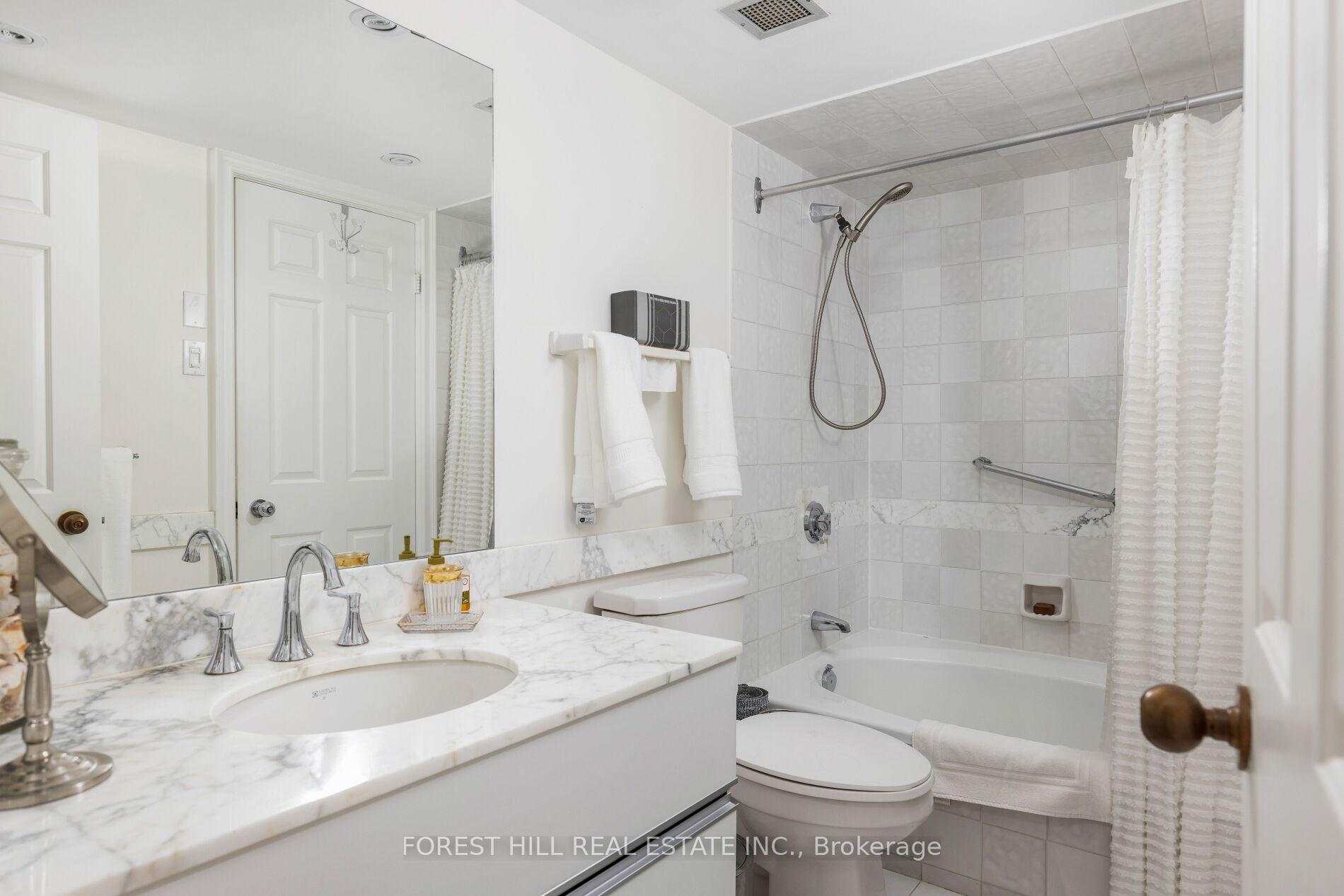 164 Cumberland Street 505, Toronto C02 Unit: 505