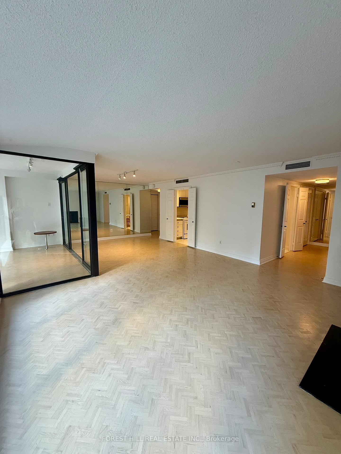 164 Cumberland Street 505, Toronto C02 Unit: 505
