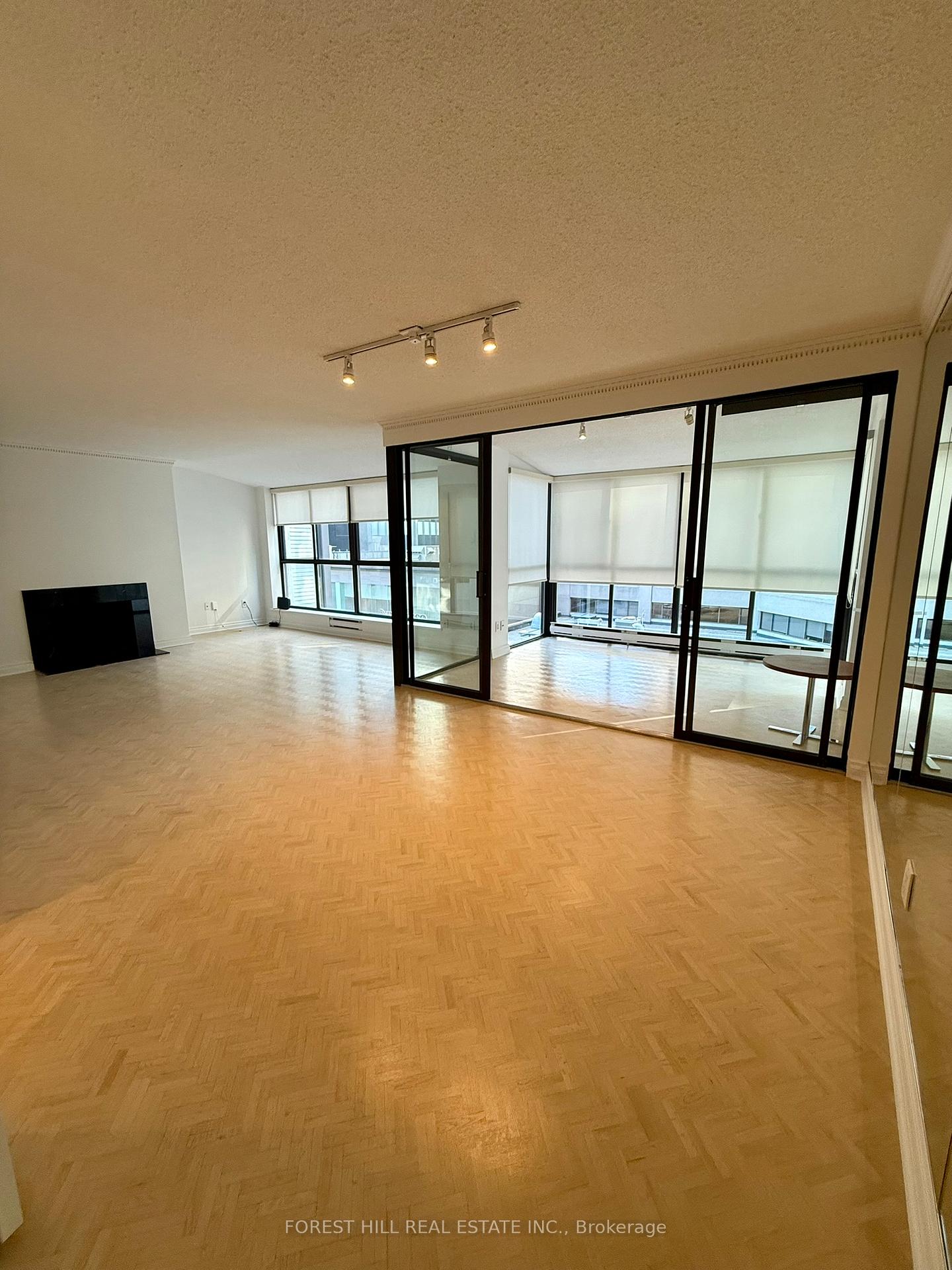 164 Cumberland Street 505, Toronto C02 Unit: 505