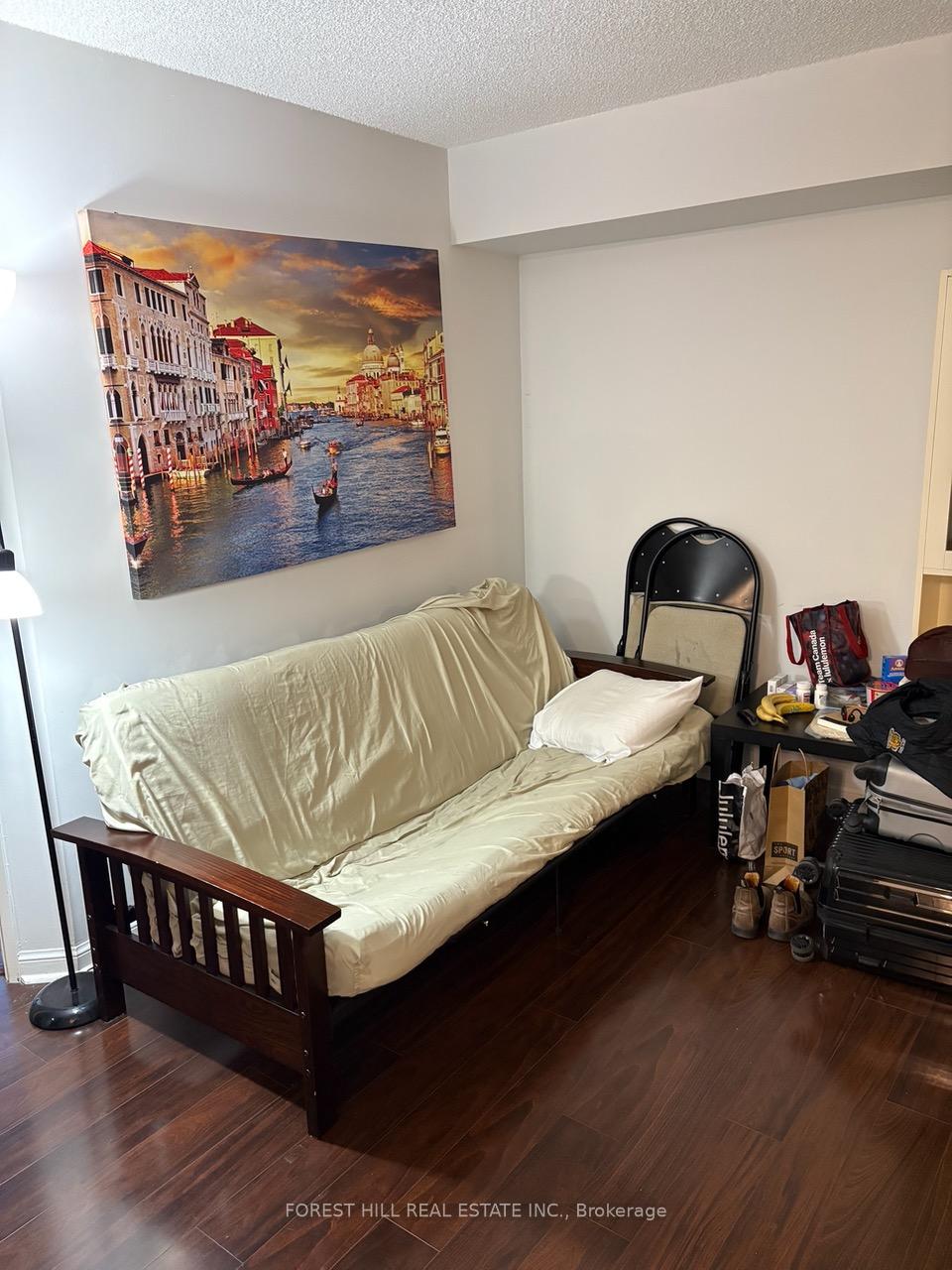 24 Wellesley Street W 909, Toronto C01 Unit: 909