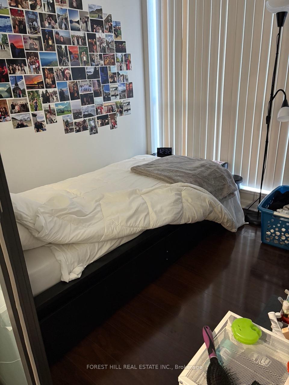 24 Wellesley Street W 909, Toronto C01 Unit: 909