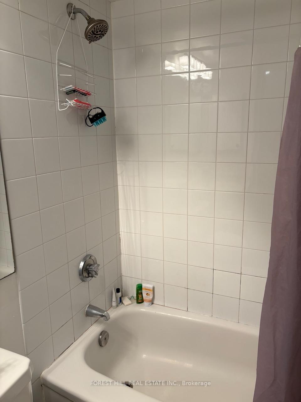 24 Wellesley Street W 909, Toronto C01 Unit: 909