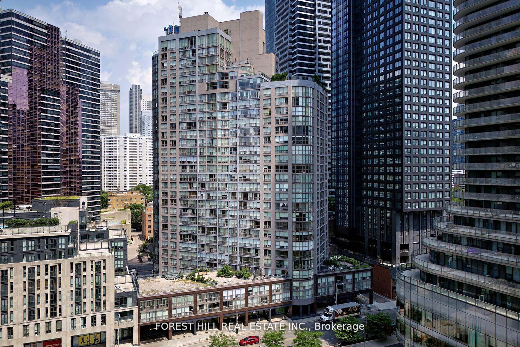 24 Wellesley Street W 909, Toronto C01 Unit: 909