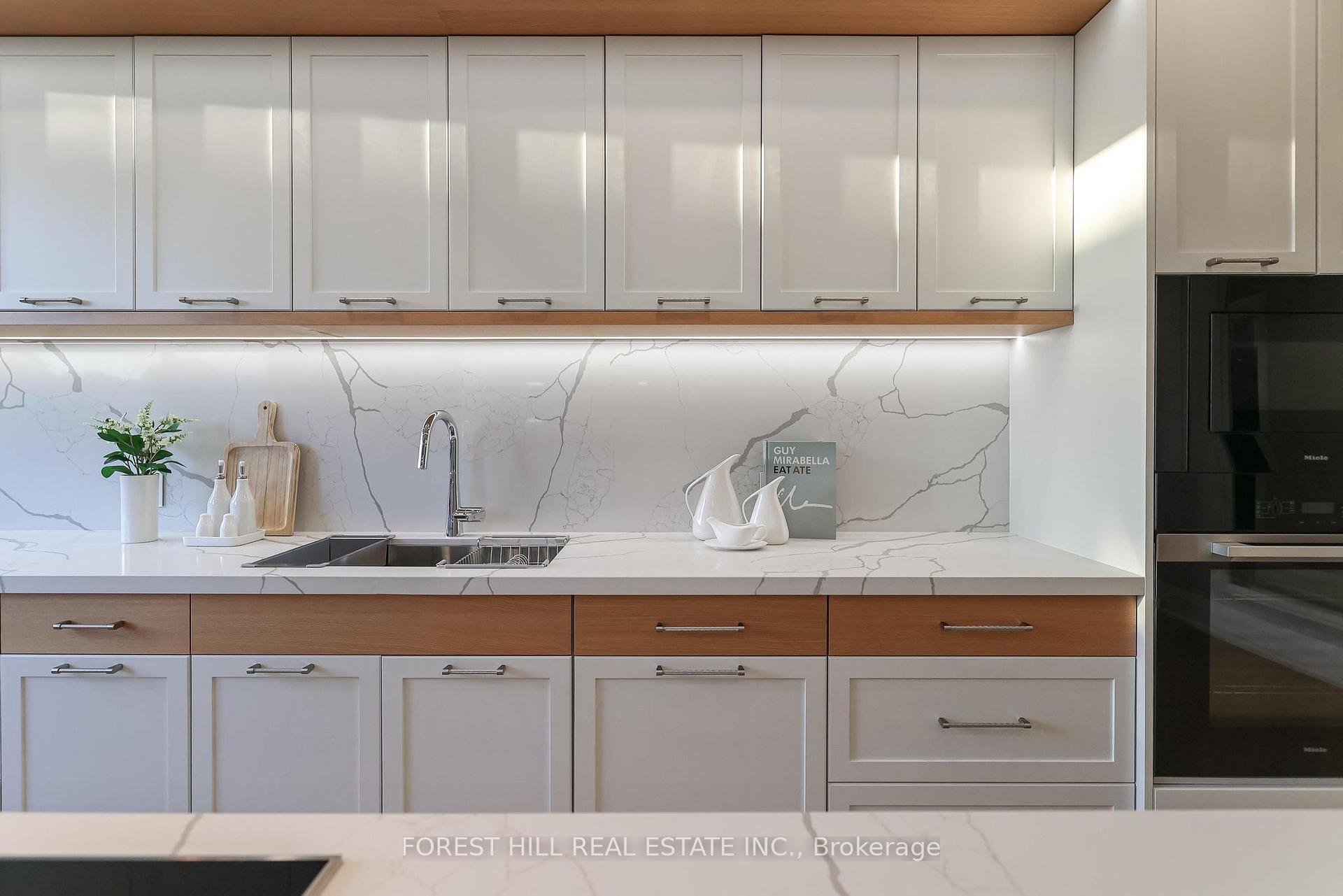 342 Spadina Road 301, Toronto C03 Unit: 301