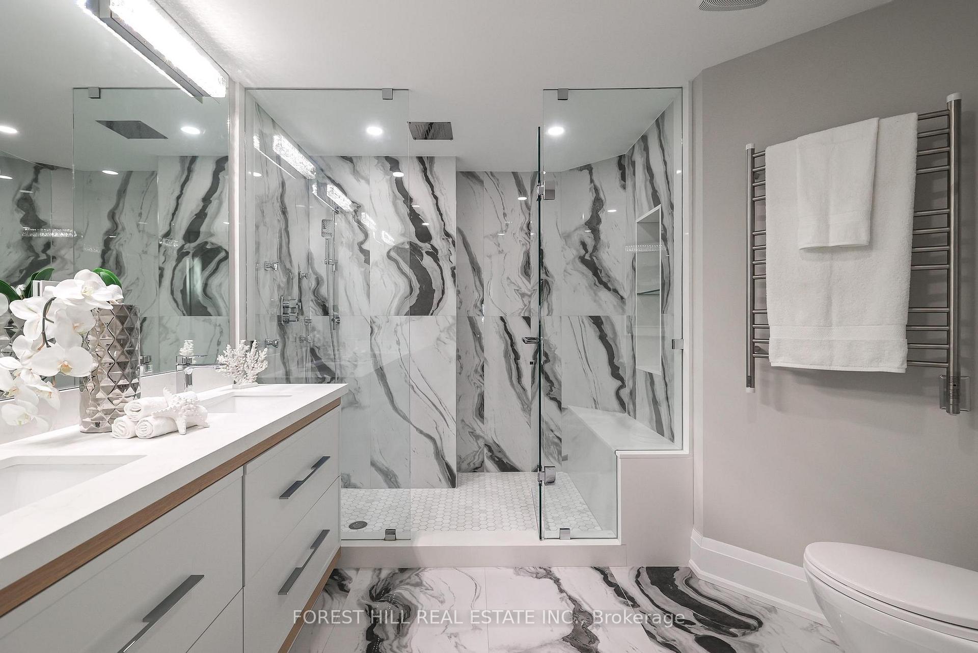 342 Spadina Road 301, Toronto C03 Unit: 301