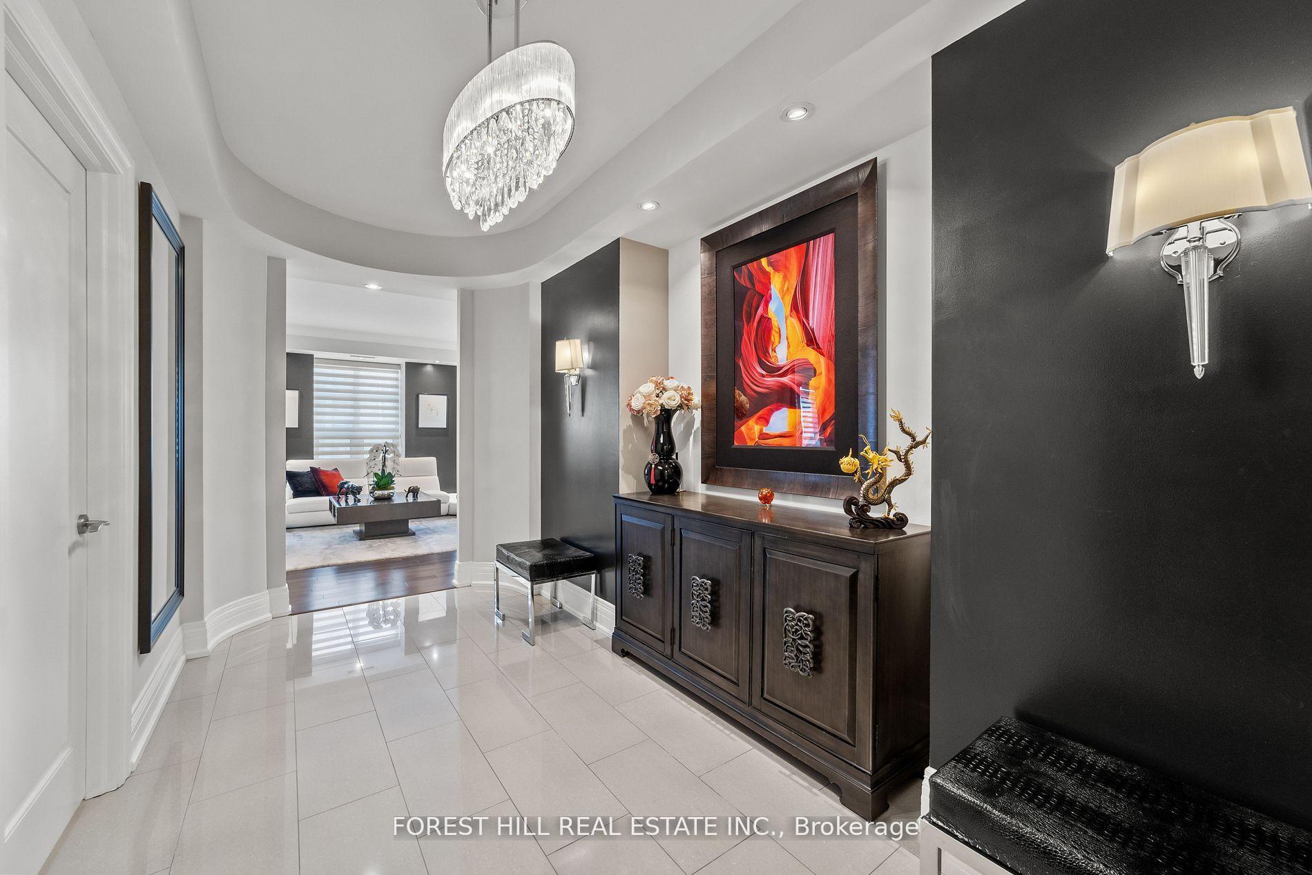 68 Yorkville Avenue 1001, Toronto C02 Unit: 1001