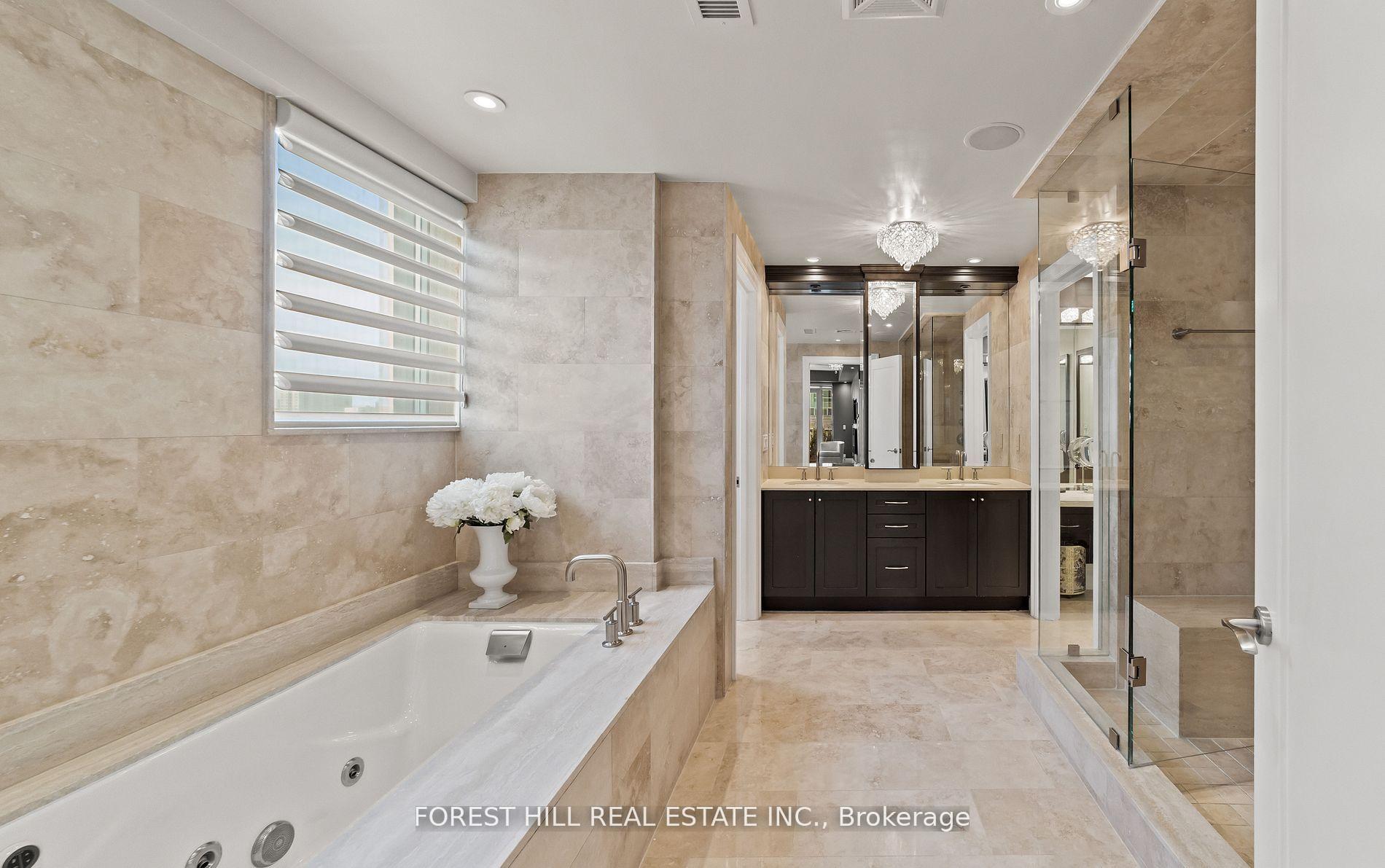 68 Yorkville Avenue 1001, Toronto C02 Unit: 1001