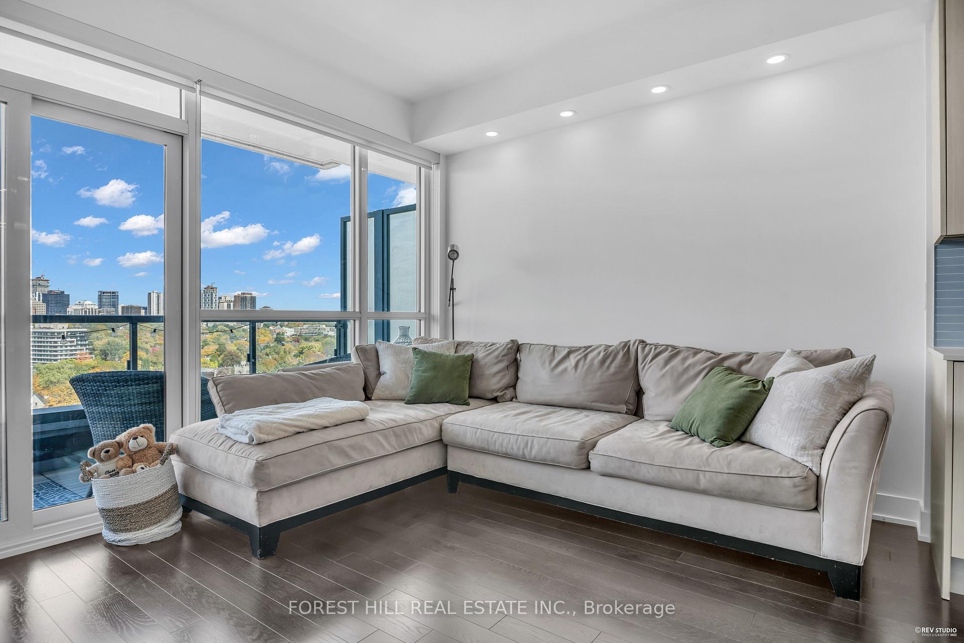 181 Bedford Road 1403, Toronto C02 Unit: 1403