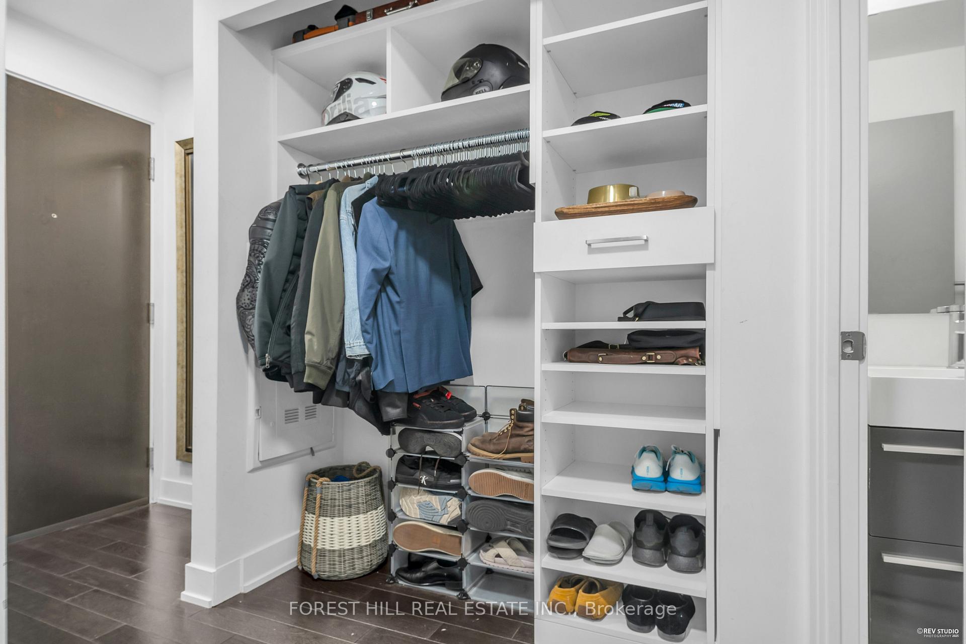 181 Bedford Road 1403, Toronto C02 Unit: 1403