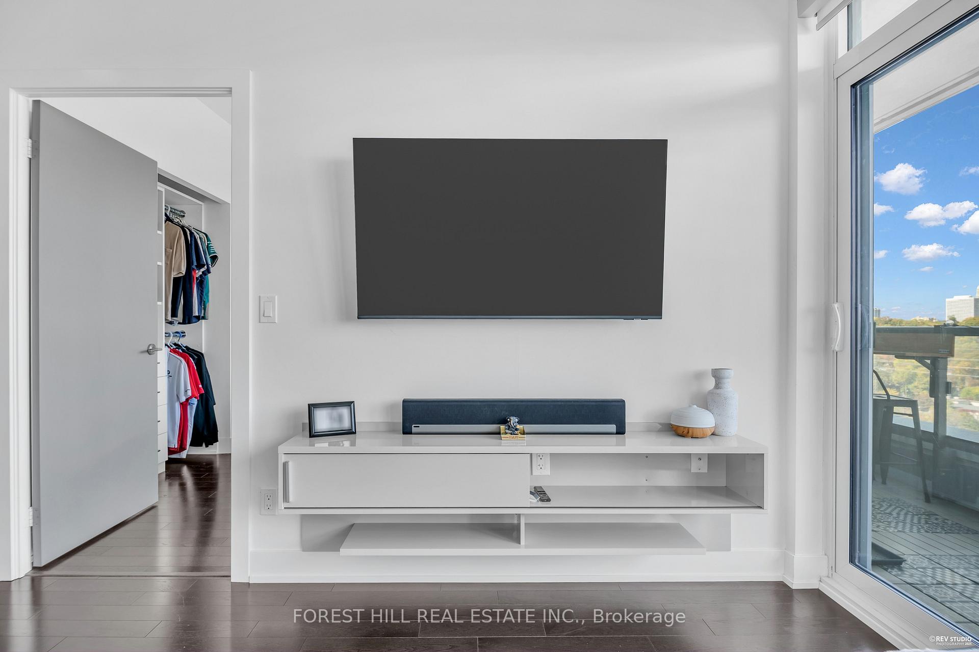 181 Bedford Road 1403, Toronto C02 Unit: 1403