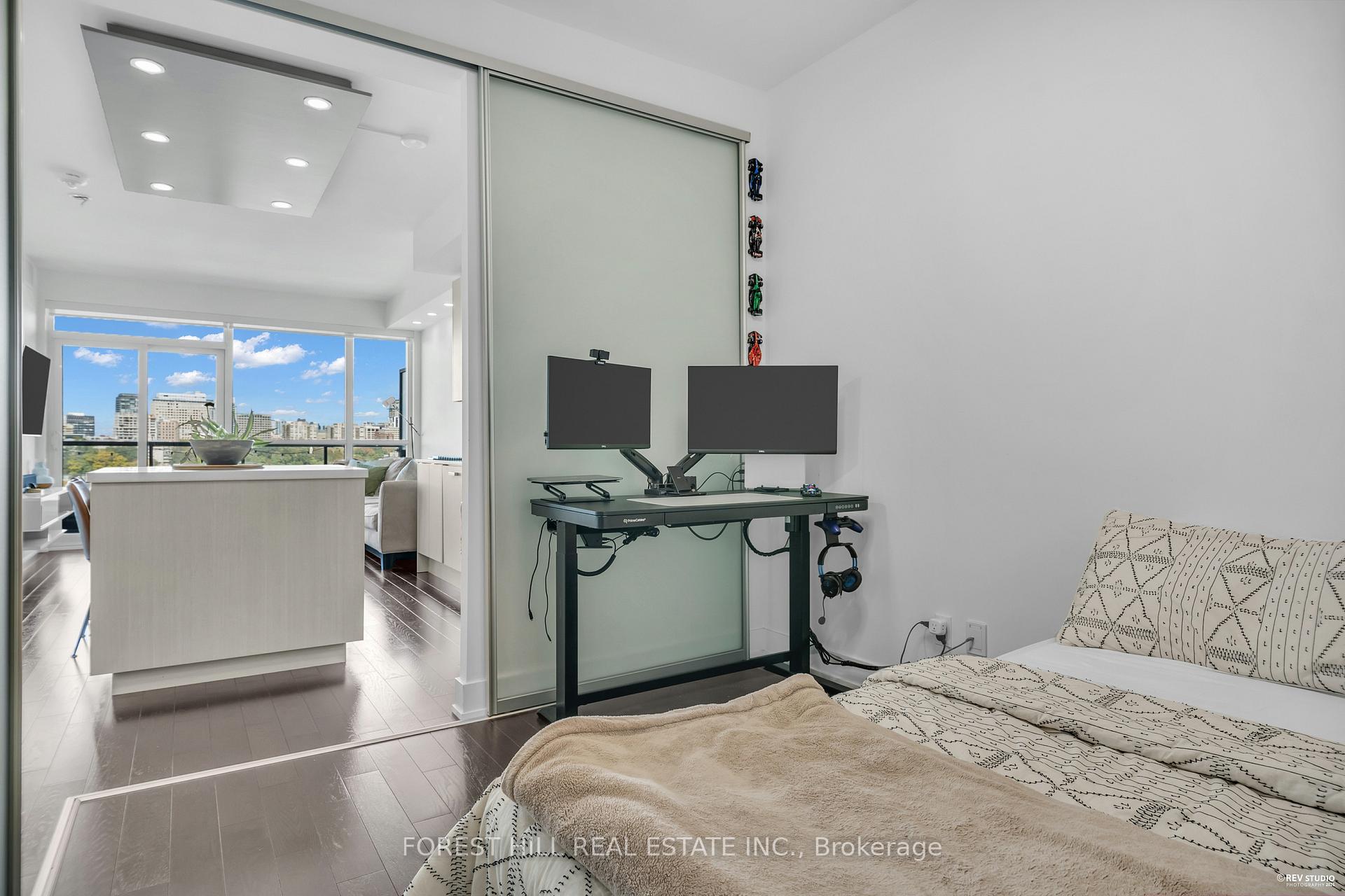 181 Bedford Road 1403, Toronto C02 Unit: 1403