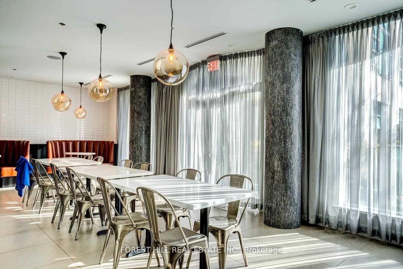 377 Madison Avenue 426