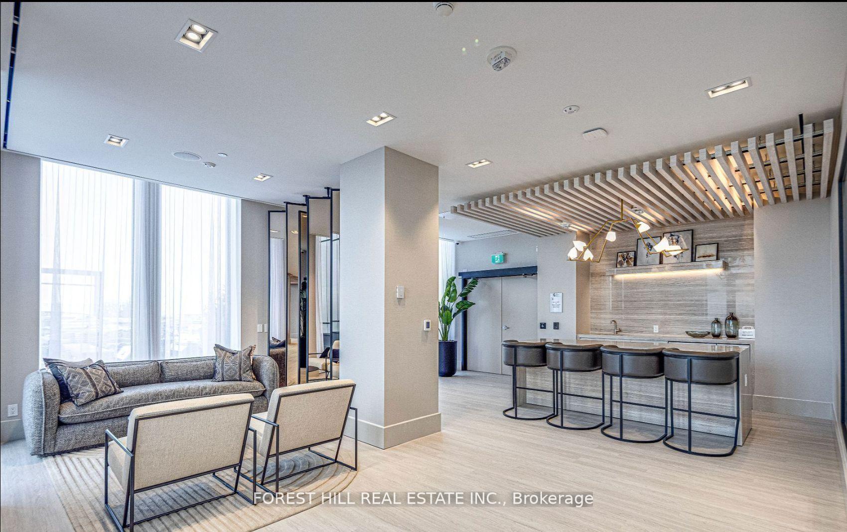 2020 Bathurst Street 1615