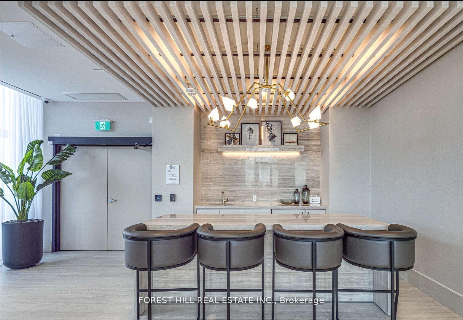 2020 Bathurst Street 1615