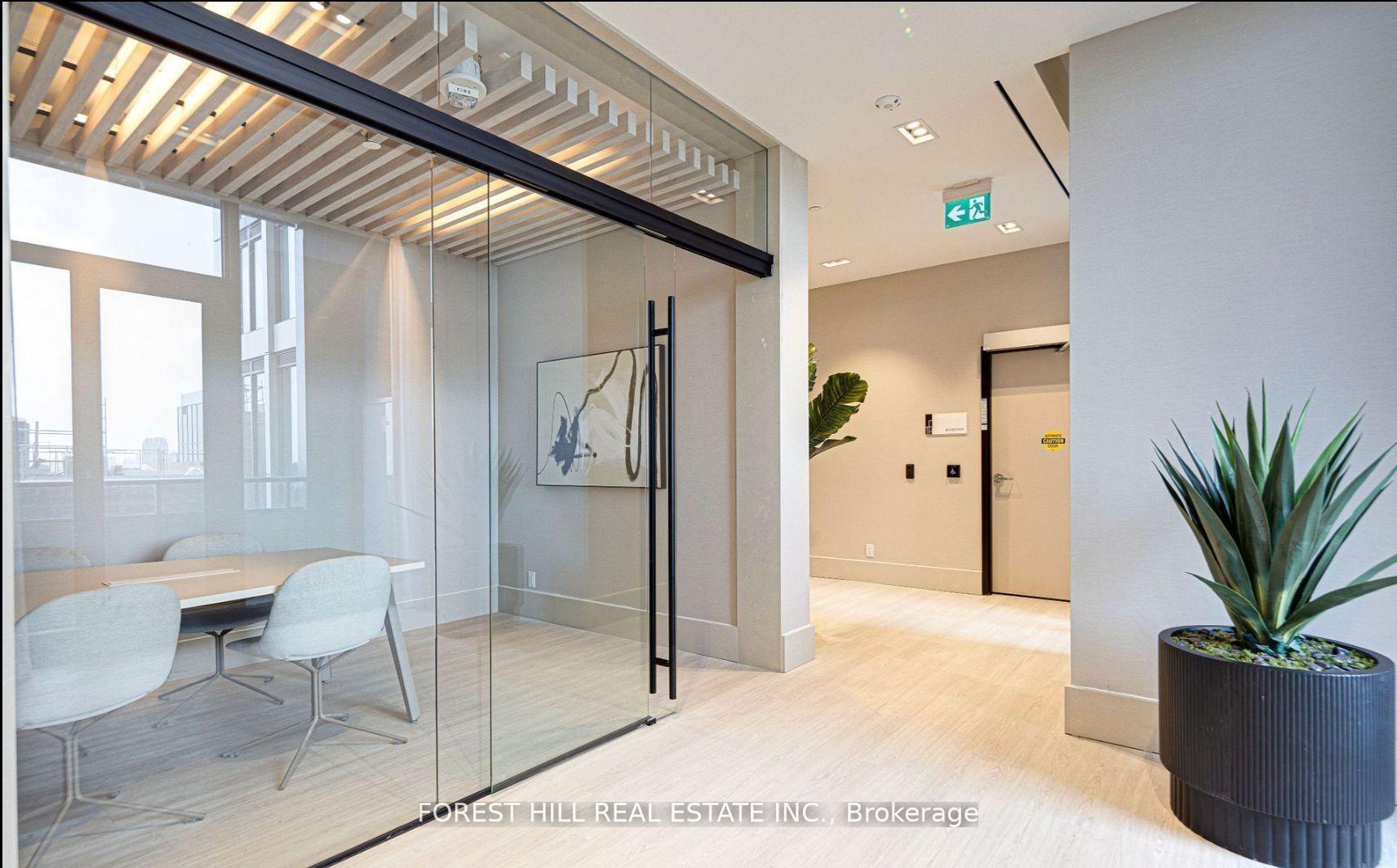 2020 Bathurst Street 1615