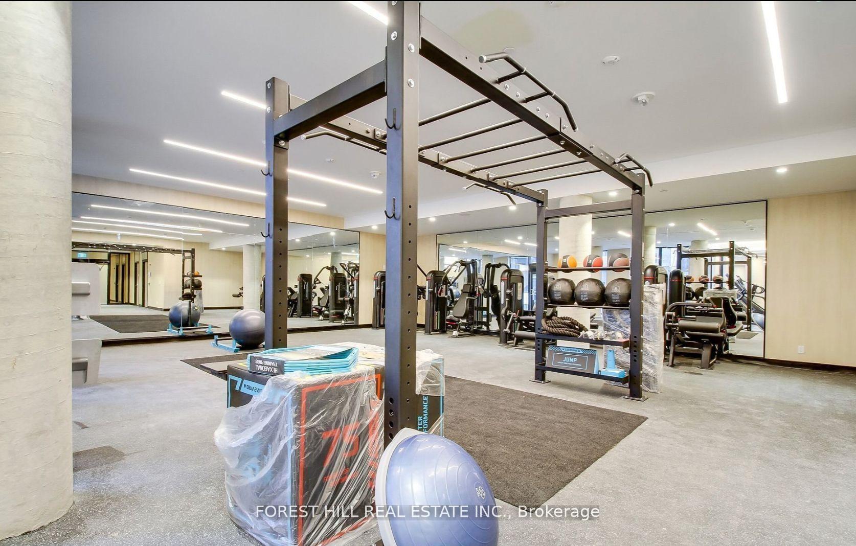 2020 Bathurst Street 1615