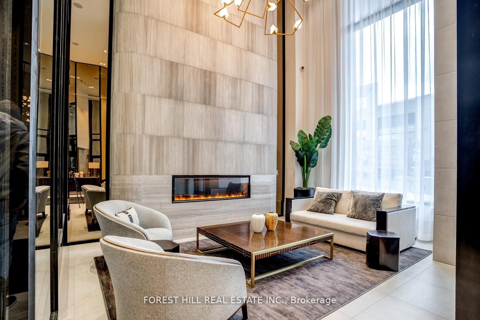 2020 Bathurst Street 1615