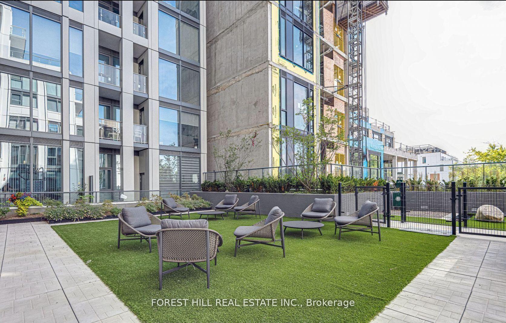 2020 Bathurst Street 1615