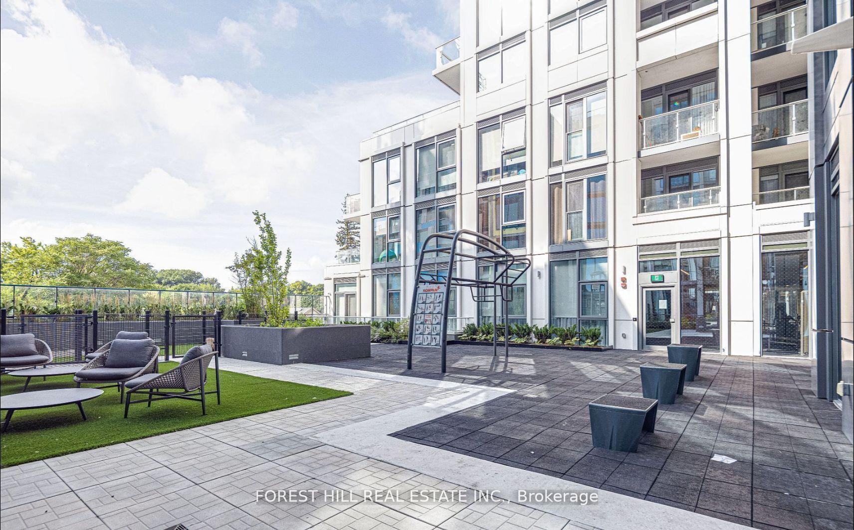 2020 Bathurst Street 1615