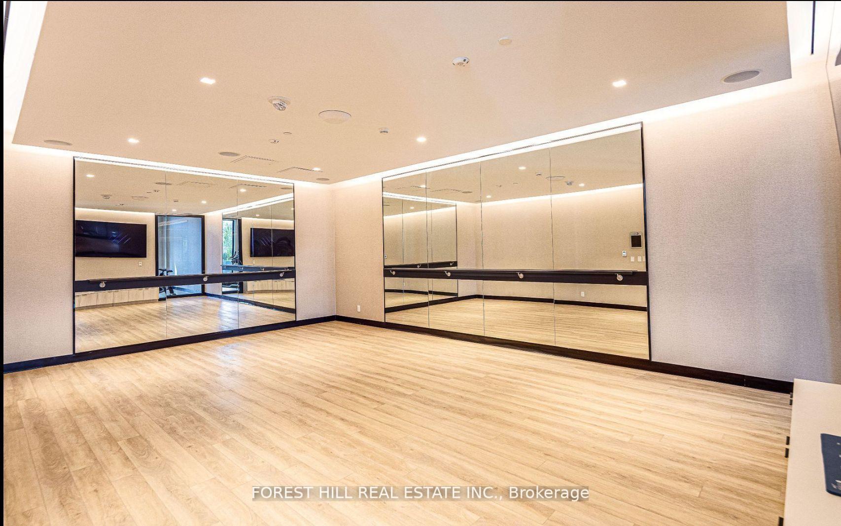 2020 Bathurst Street 1615