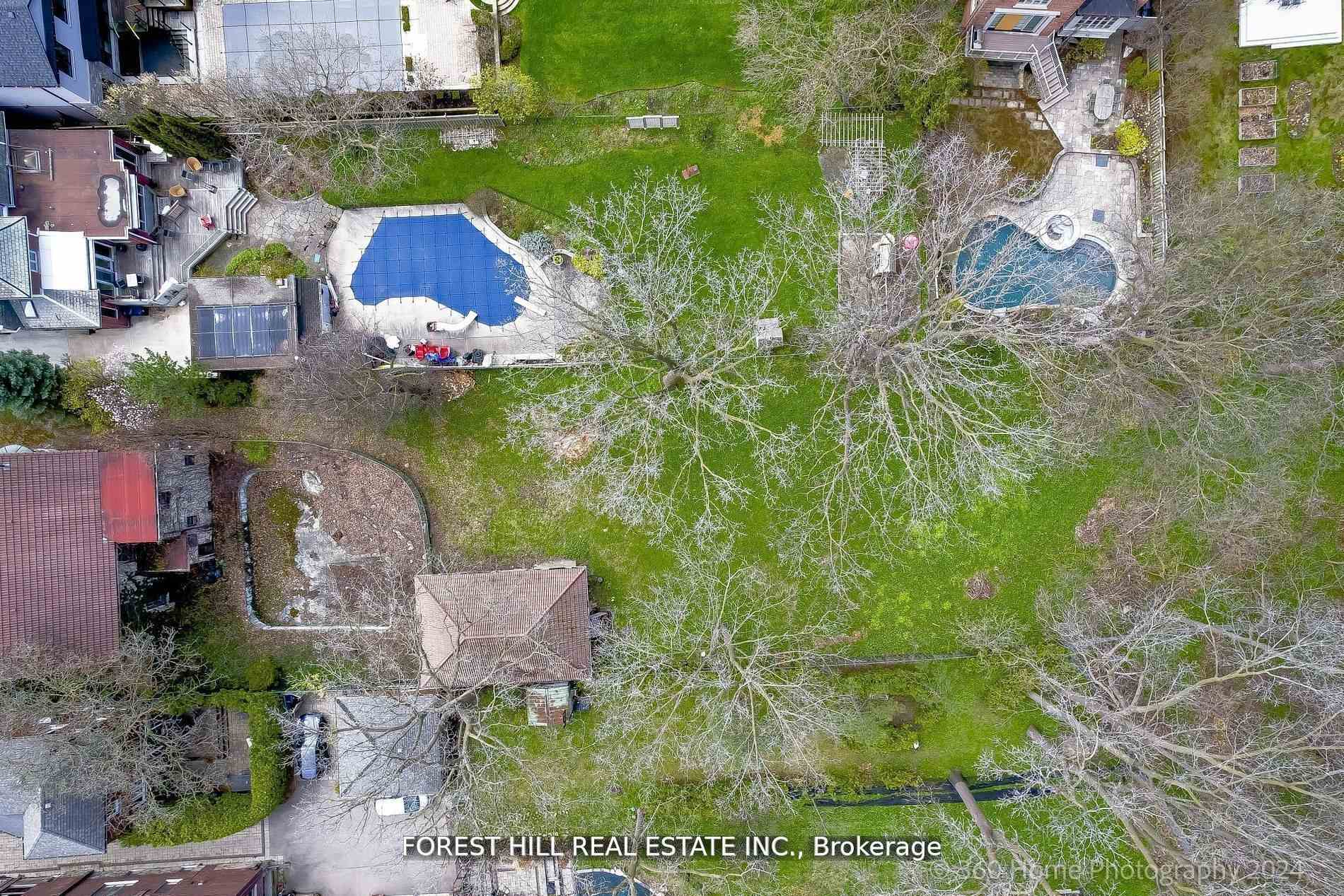 132 Blythwood Road W