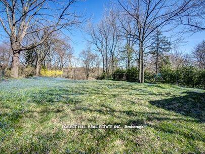 132 Blythwood Road W