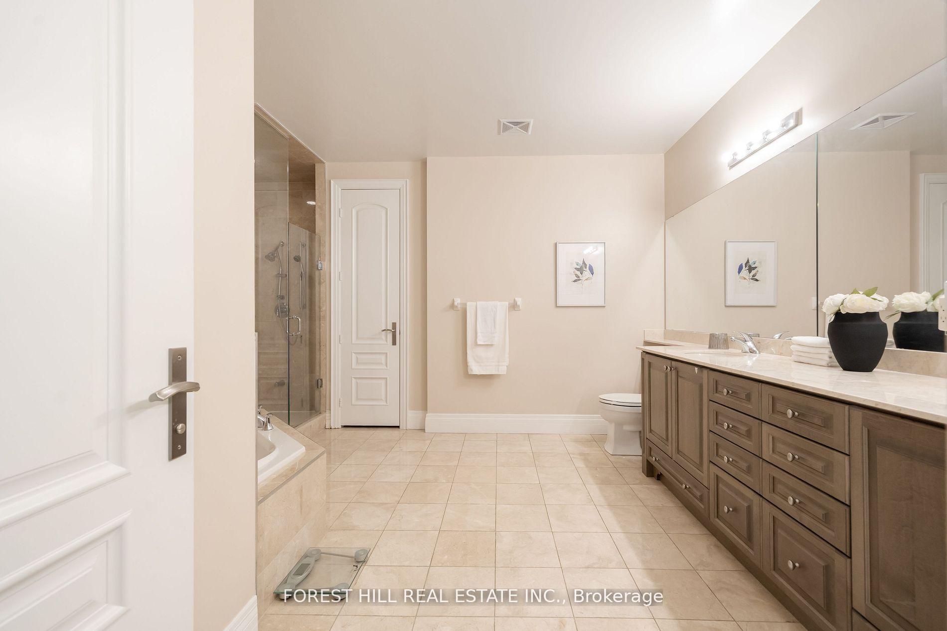 20 Bloorview Place Ph1900