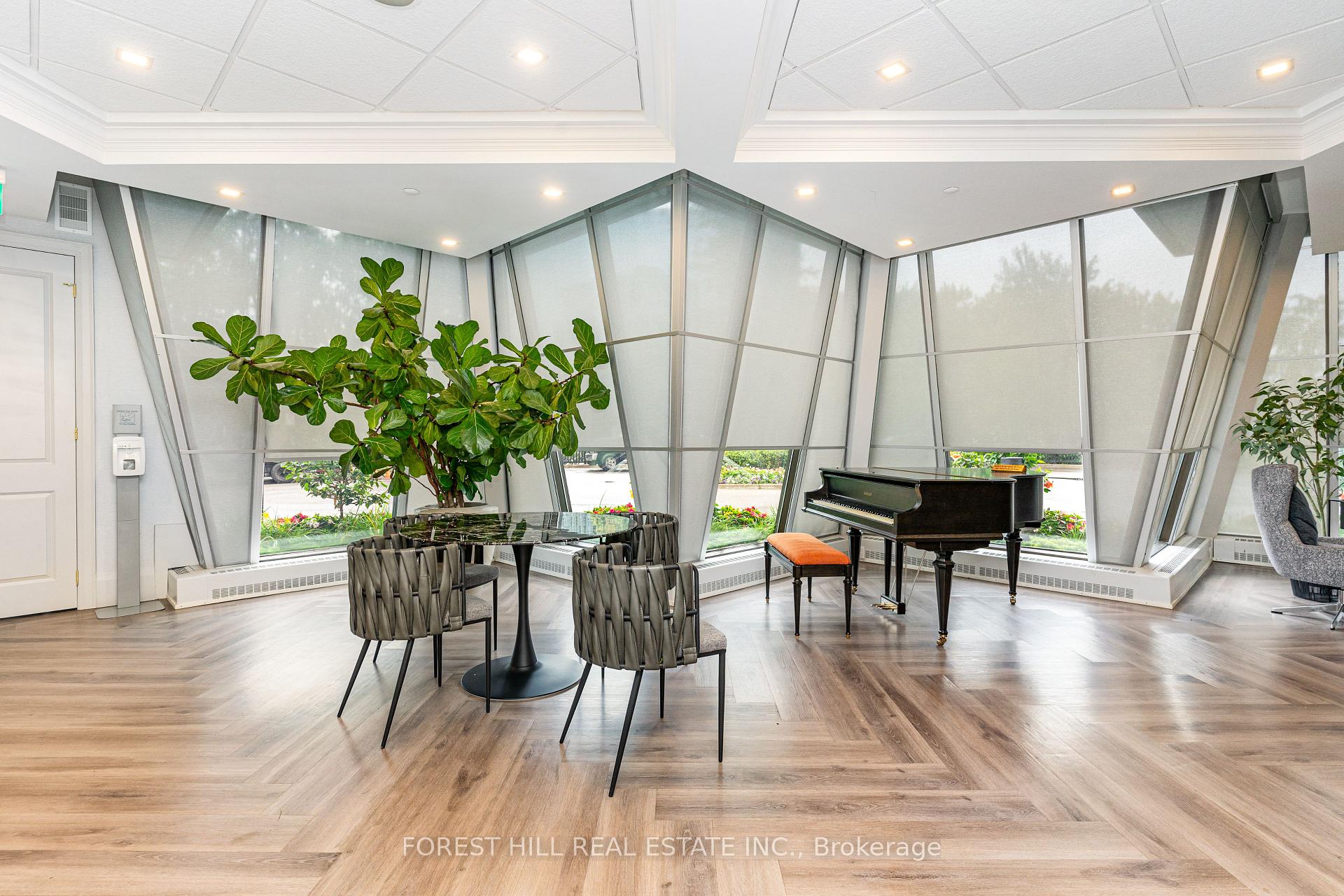 3 Concorde Place 2004