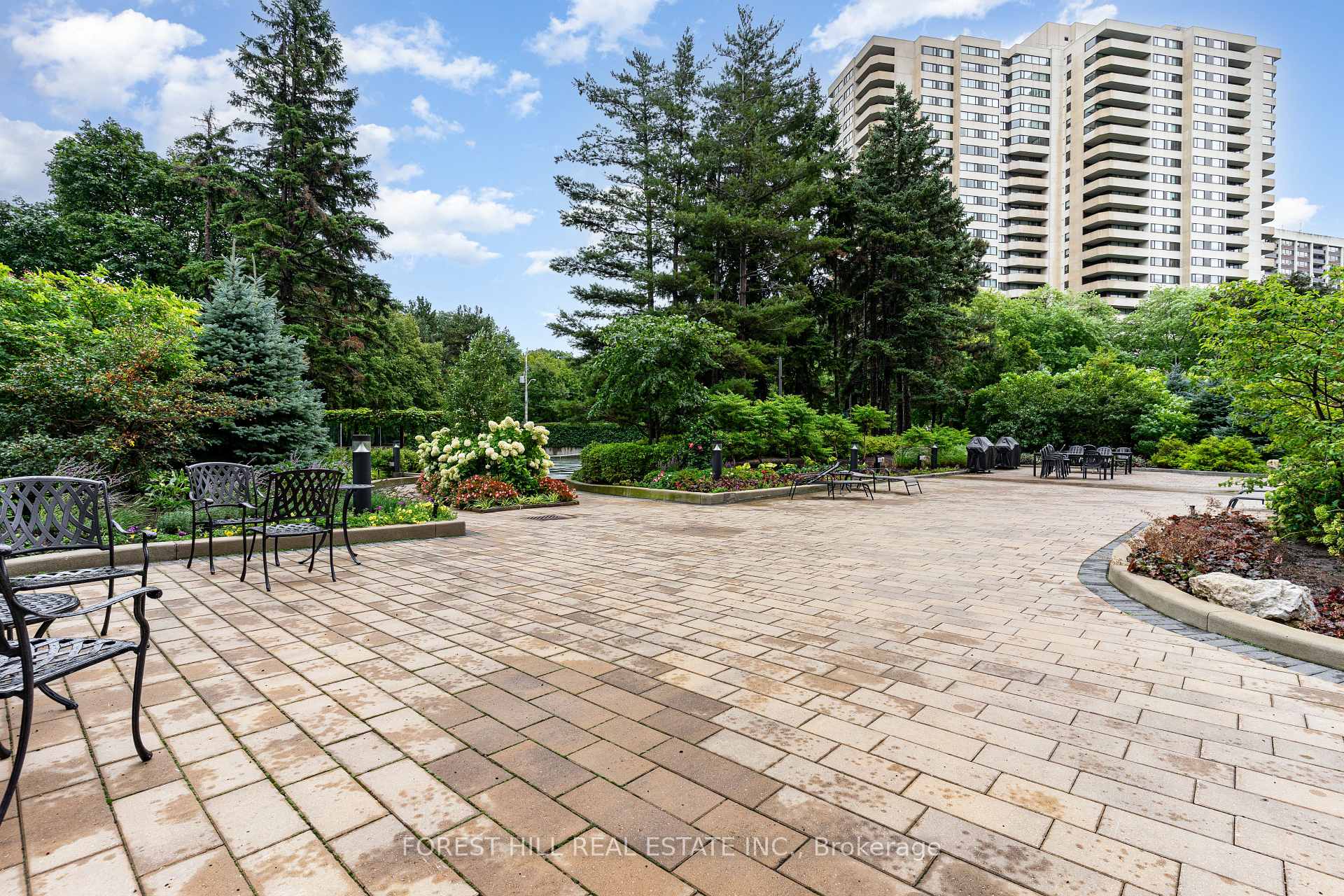 3 Concorde Place 2004