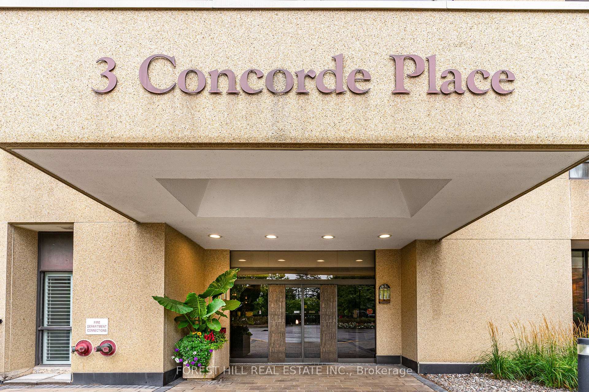 3 Concorde Place 2004