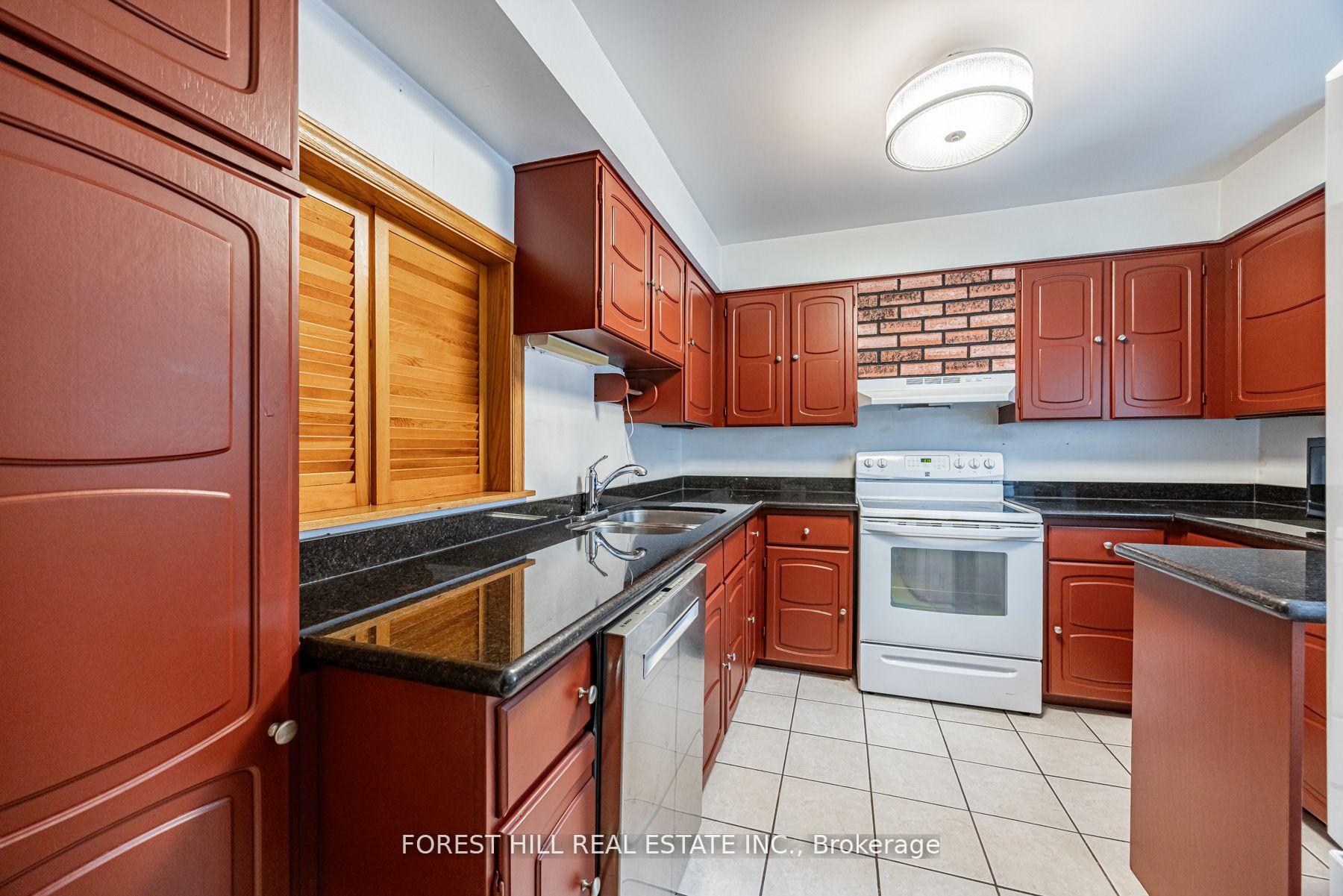 86 Village Greenway N/A