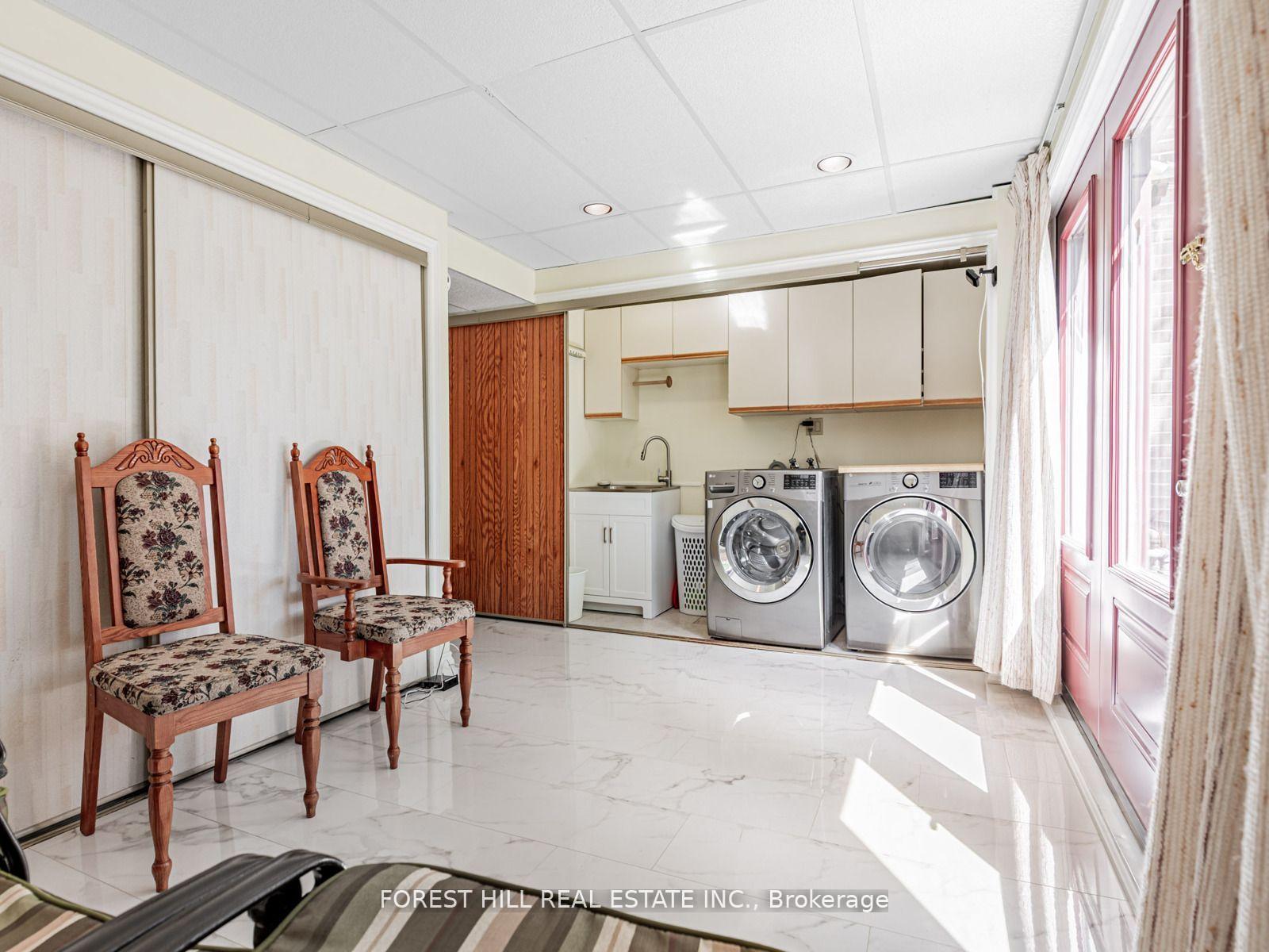 86 Village Greenway N/A