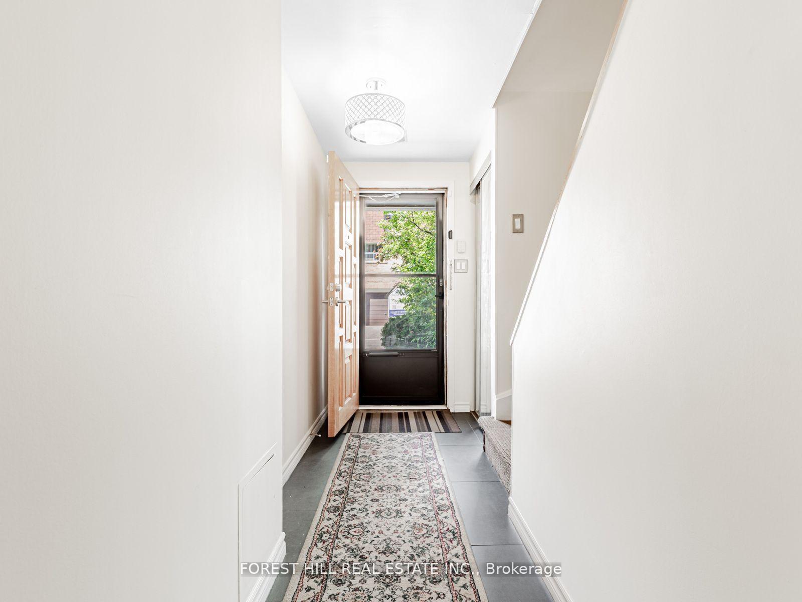 86 Village Greenway N/A