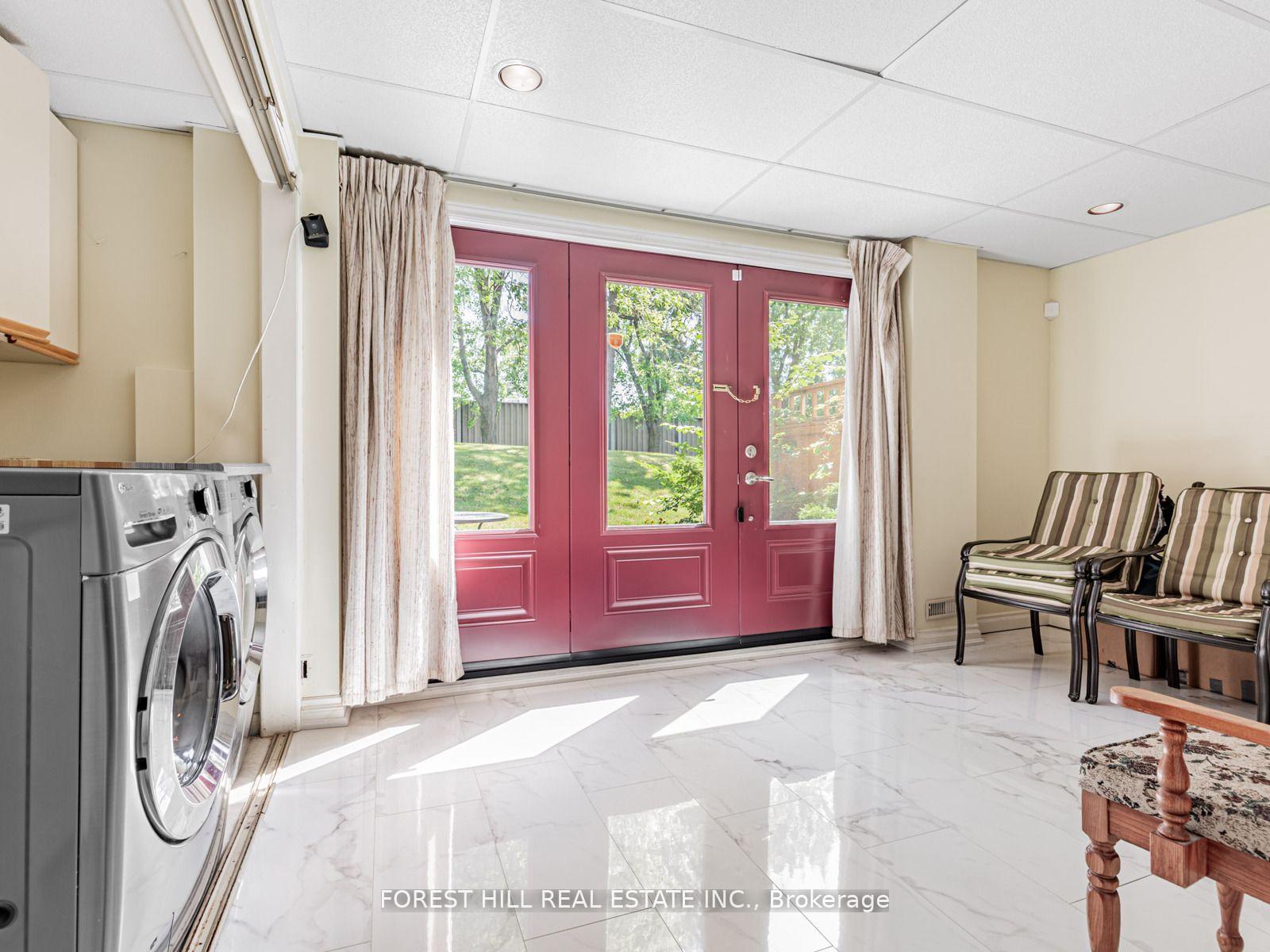 86 Village Greenway N/A