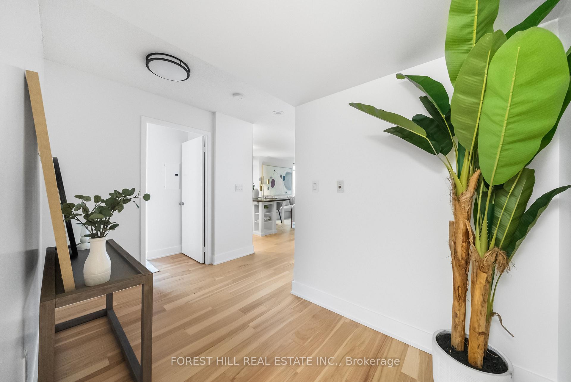 25 Telegram Mews N/A 5002