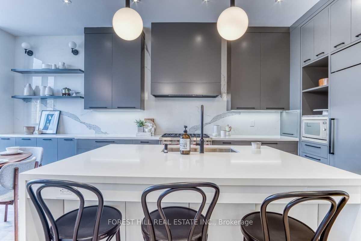 143 Chaplin Crescent